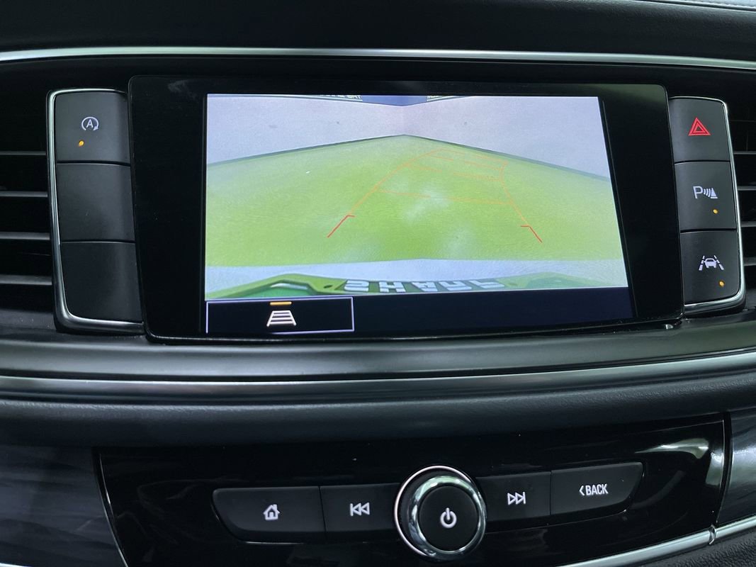 Used 2023 Buick Enclave Essence FWD image 21