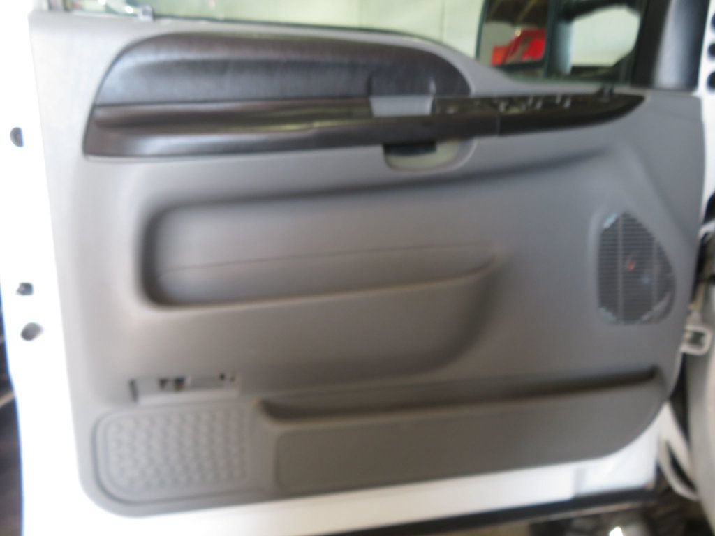 Used 2007 Ford F250 4x4 Crew Cab Super Duty image 19