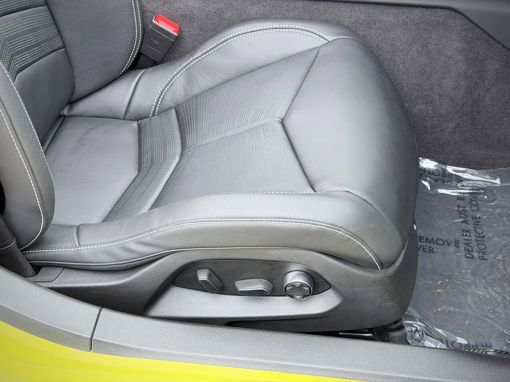 Used 2023 Chevrolet Corvette Stingray Preferred Conv w/ Z51 Performance Package RWD image 33