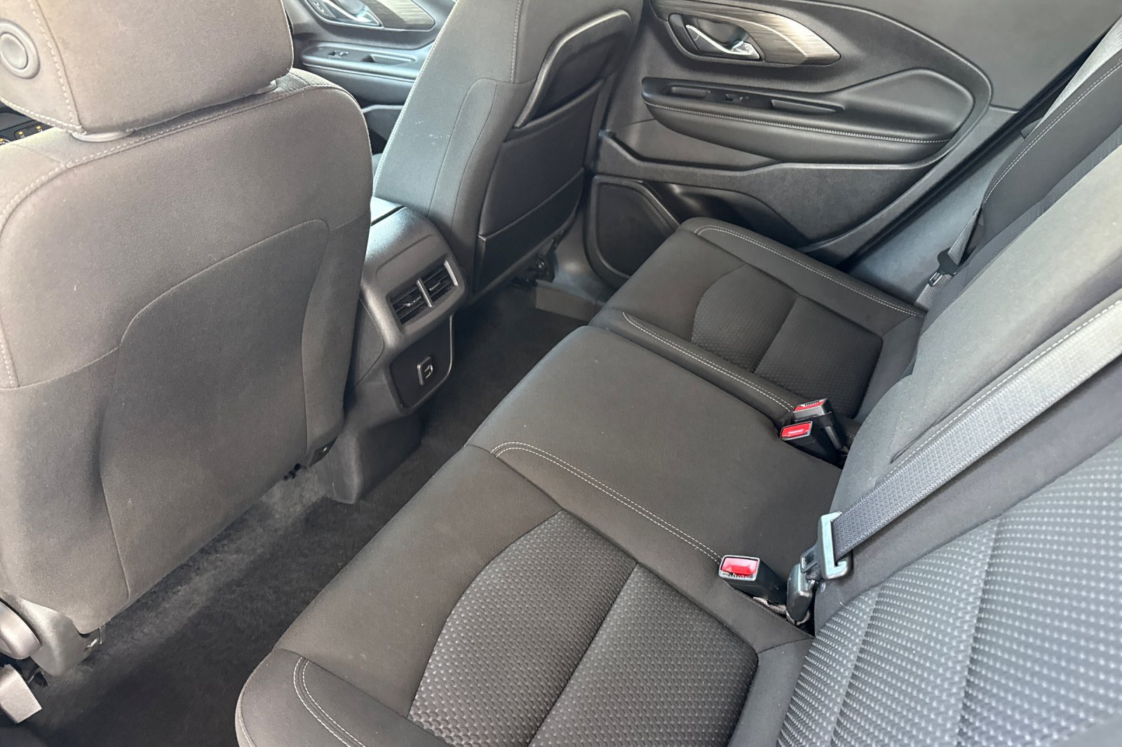 Used 2024 GMC Terrain SLE AWD/4WD image 6