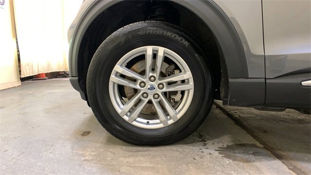 Used 2023 Ford Explorer XLT image 45