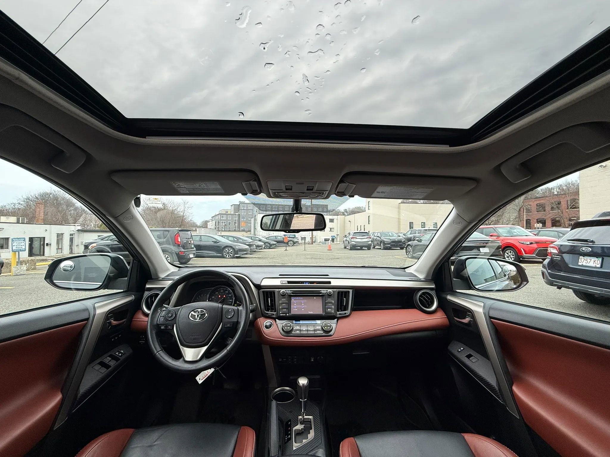 Used 2015 Toyota RAV4 Limited image 15