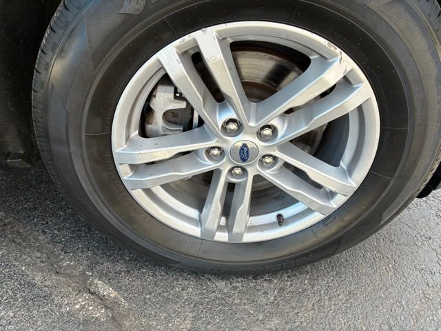 Used 2023 Ford Explorer XLT AWD/4WD image 13