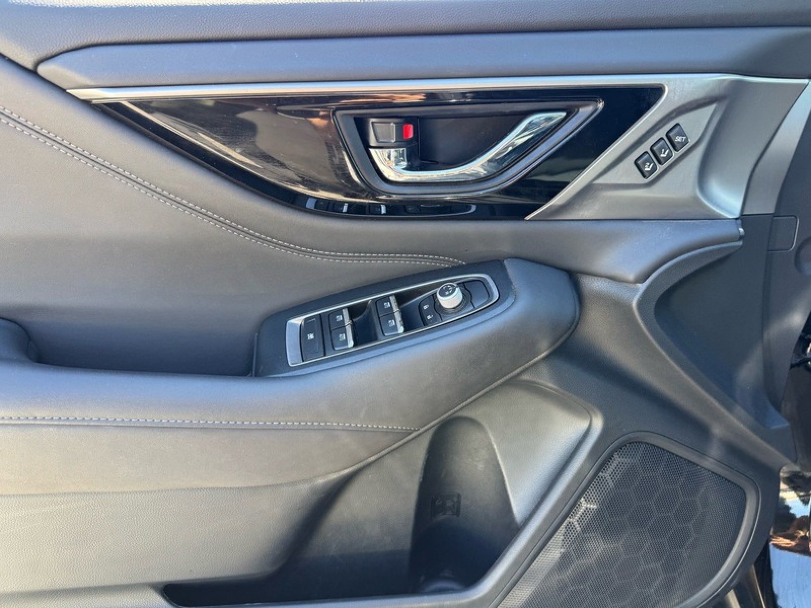 Used 2022 Subaru Outback Limited AWD/4WD image 14
