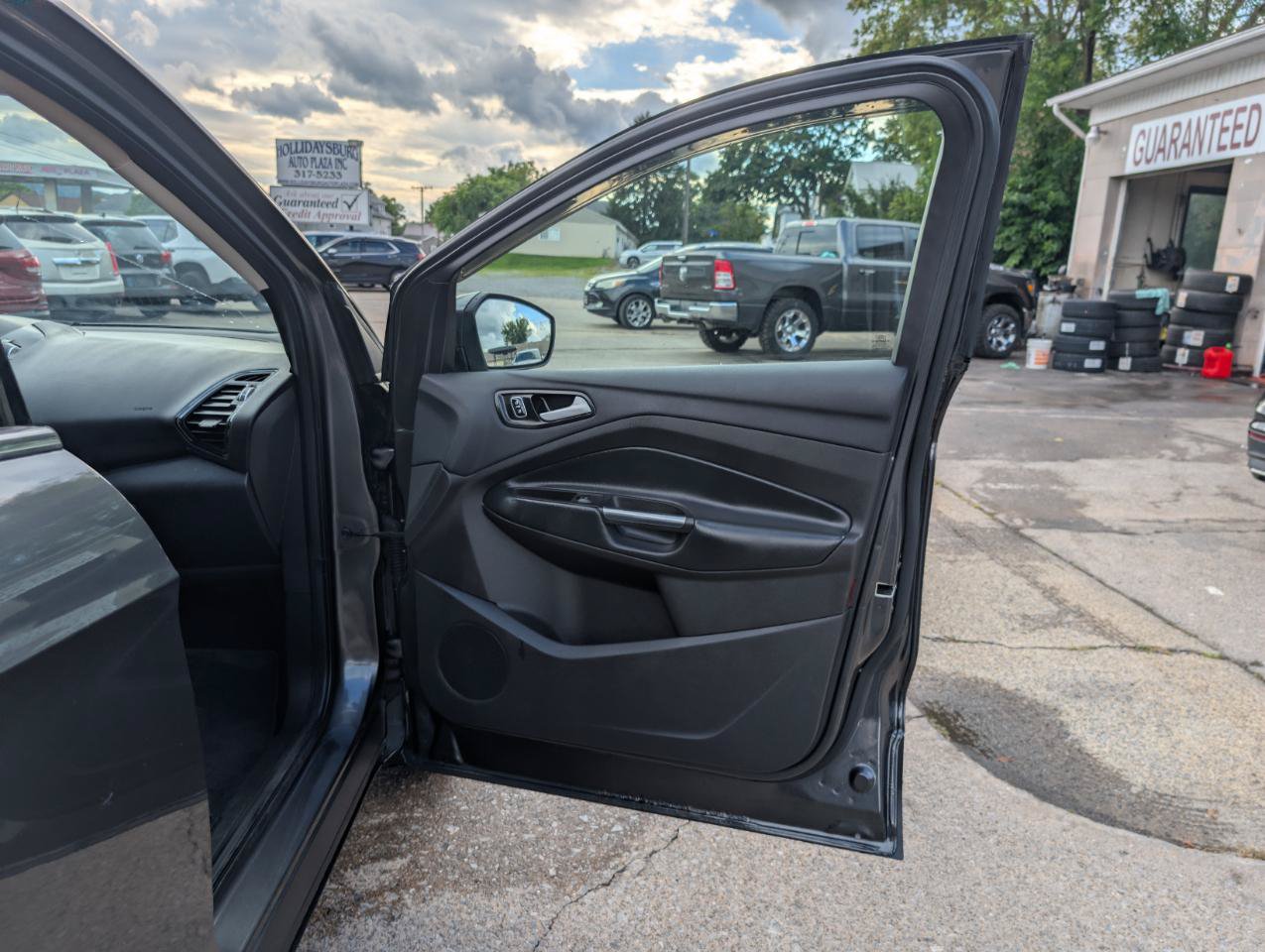 Used 2019 Ford Escape Titanium AWD/4WD image 52