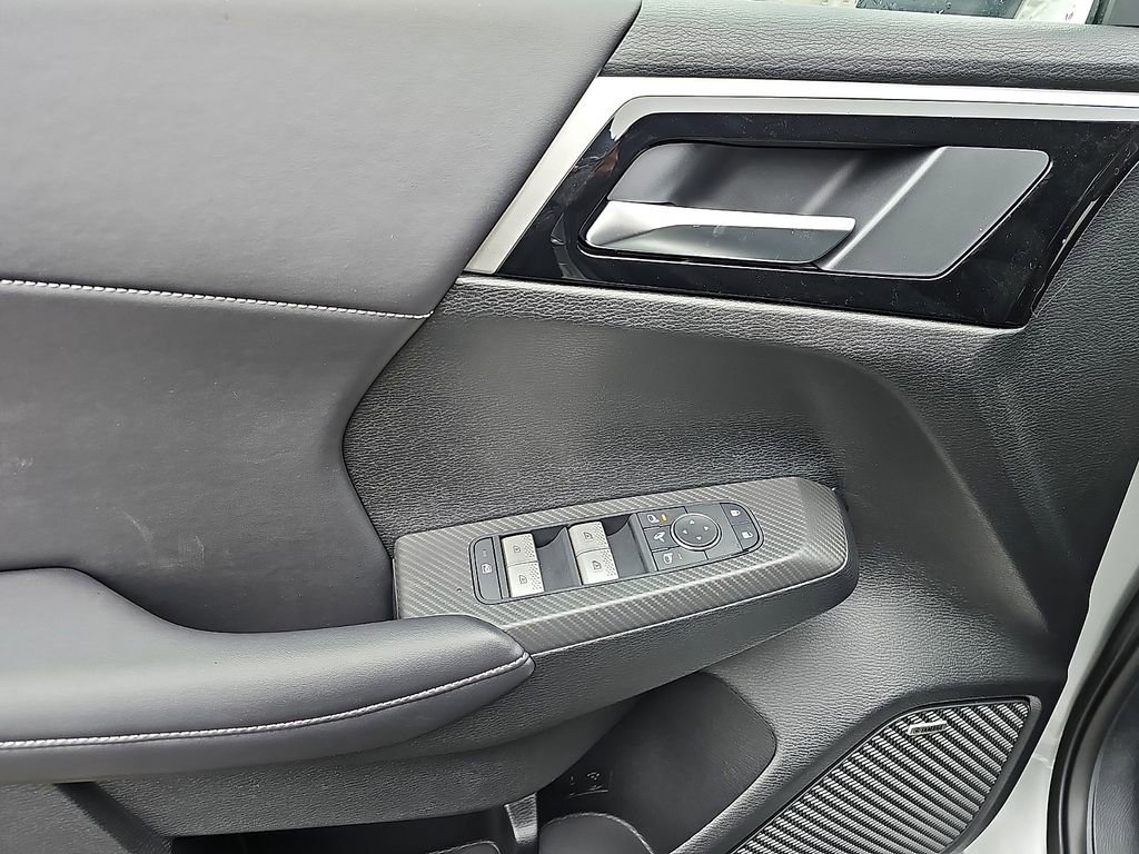 New 2026 Mitsubishi Outlander SE AWD/4WD image 8