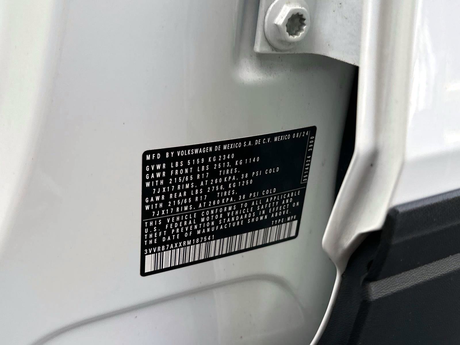Certified 2024 Volkswagen Tiguan S image 30