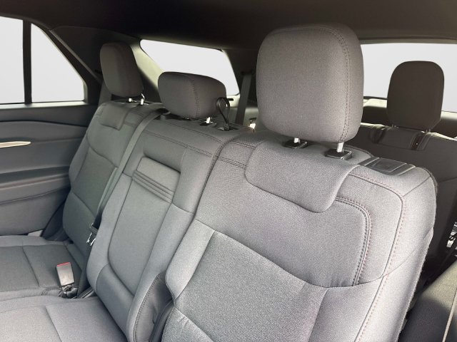 New 2027 Ford Explorer Active RWD image 15