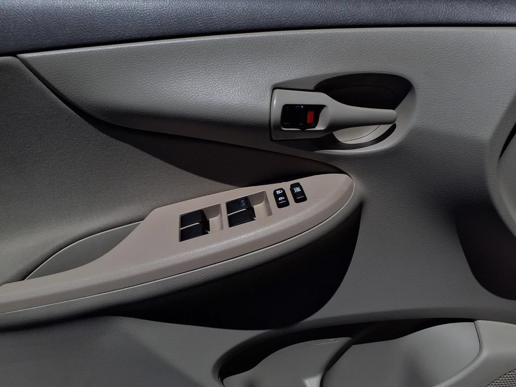 Used 2009 Toyota Corolla LE FWD image 17
