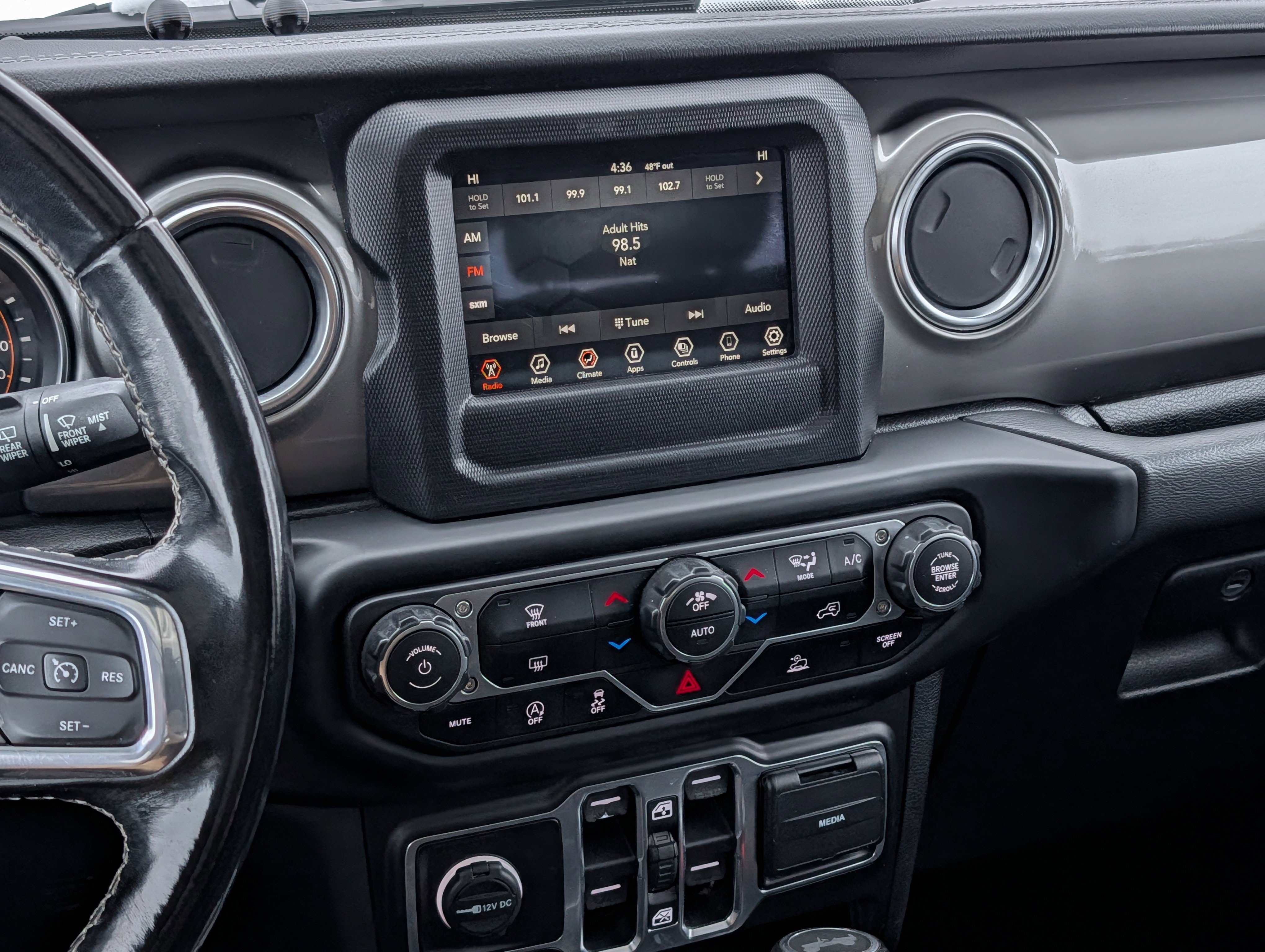 Used 2021 Jeep Wrangler Unlimited Sahara image 18