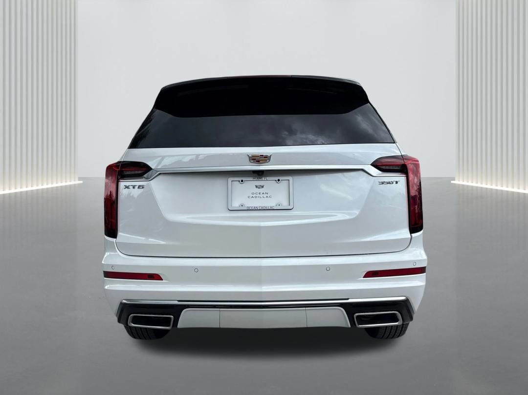 New 2025 Cadillac XT6 Luxury image 6