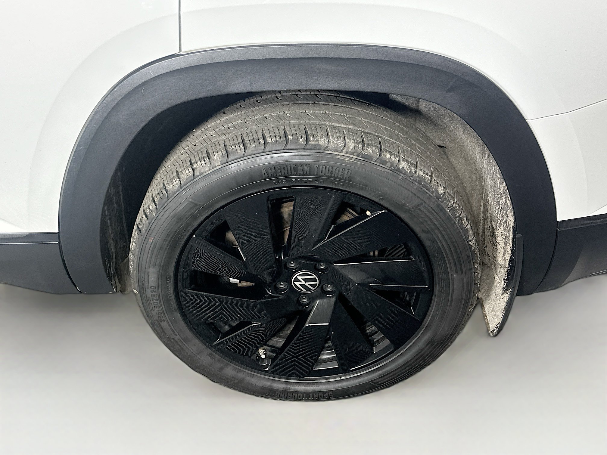 Used 2024 Volkswagen Atlas SE w/ Black Wheel Package FWD image 11