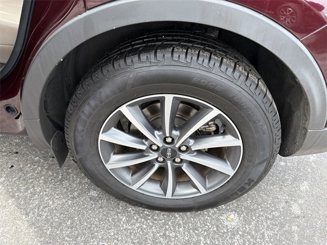 Used 2022 Lincoln Nautilus FWD image 11