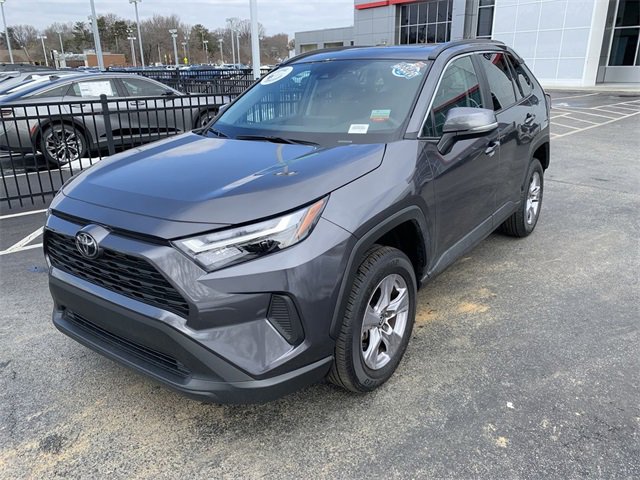 Used 2025 Toyota RAV4 XLE image 4
