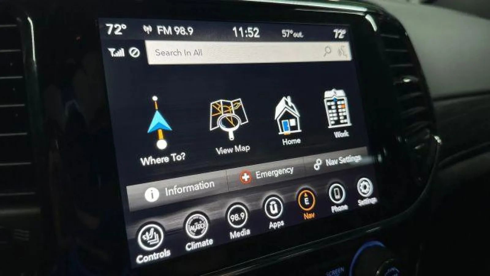 Used 2021 Jeep Grand Cherokee Limited w/ Sun & Sound Group image 29