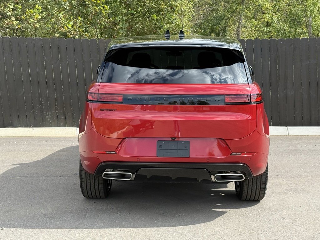 New 2025 Land Rover Range Rover Sport Dynamic SE image 4