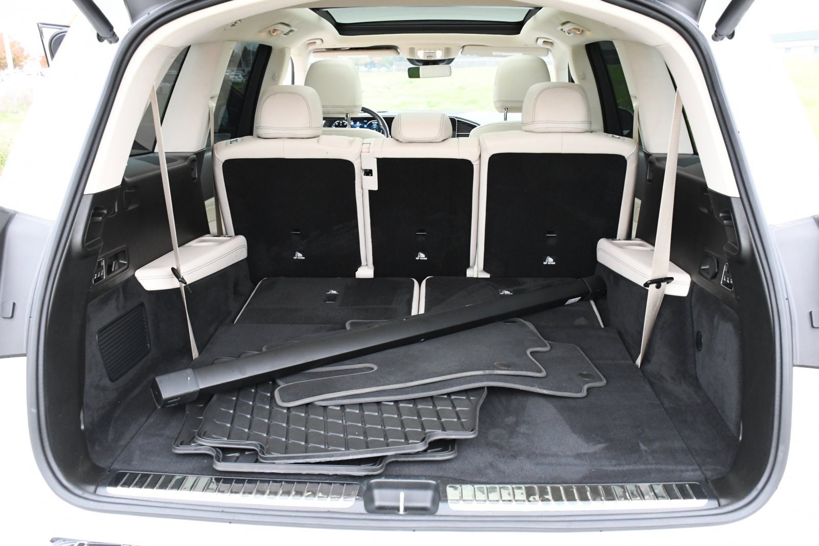 Used 2021 Mercedes-Benz GLS 450 4MATIC image 19