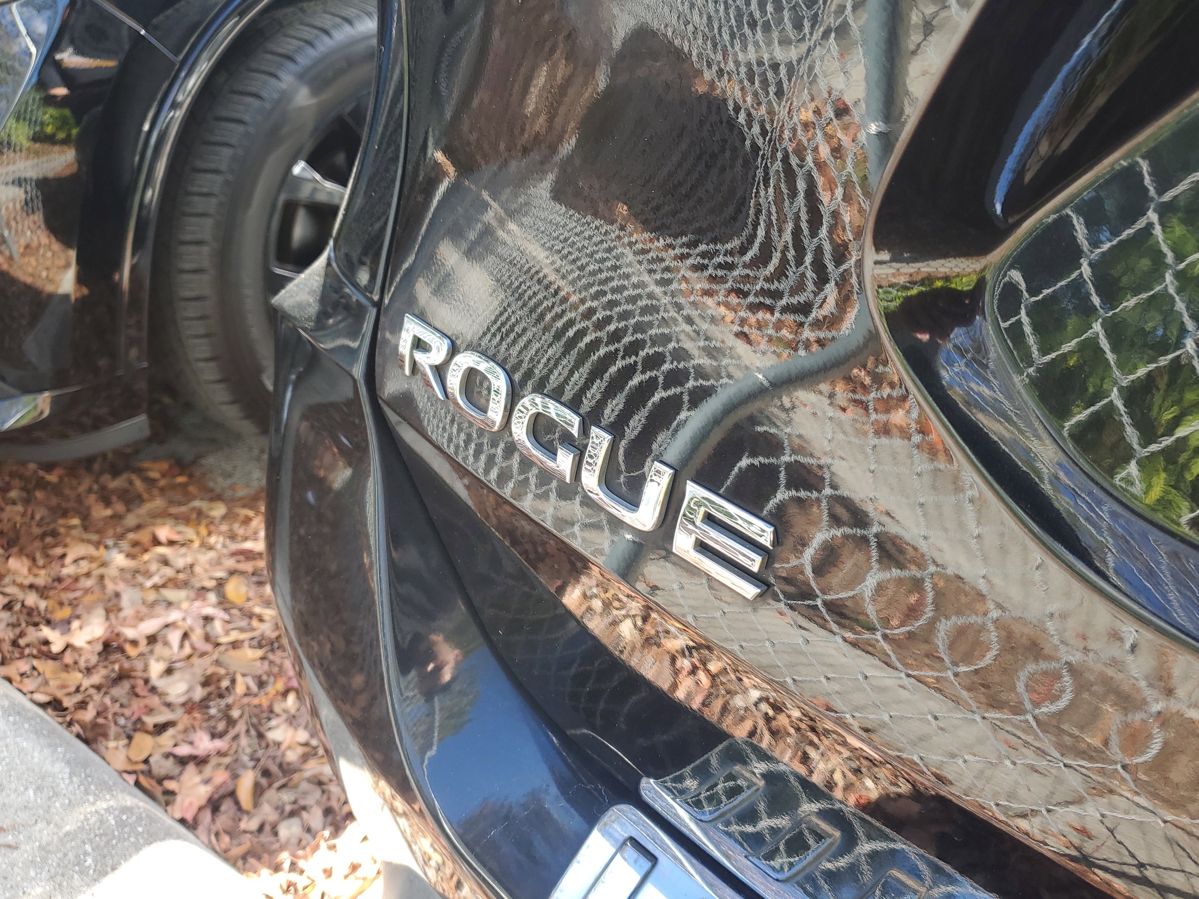 Used 2018 Nissan Rogue S image 5