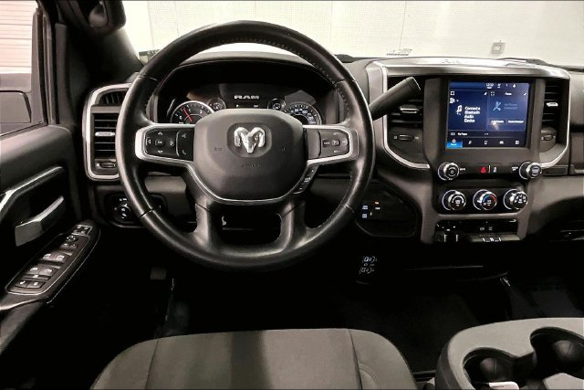 Used 2024 RAM 3500 Big Horn AWD/4WD image 6