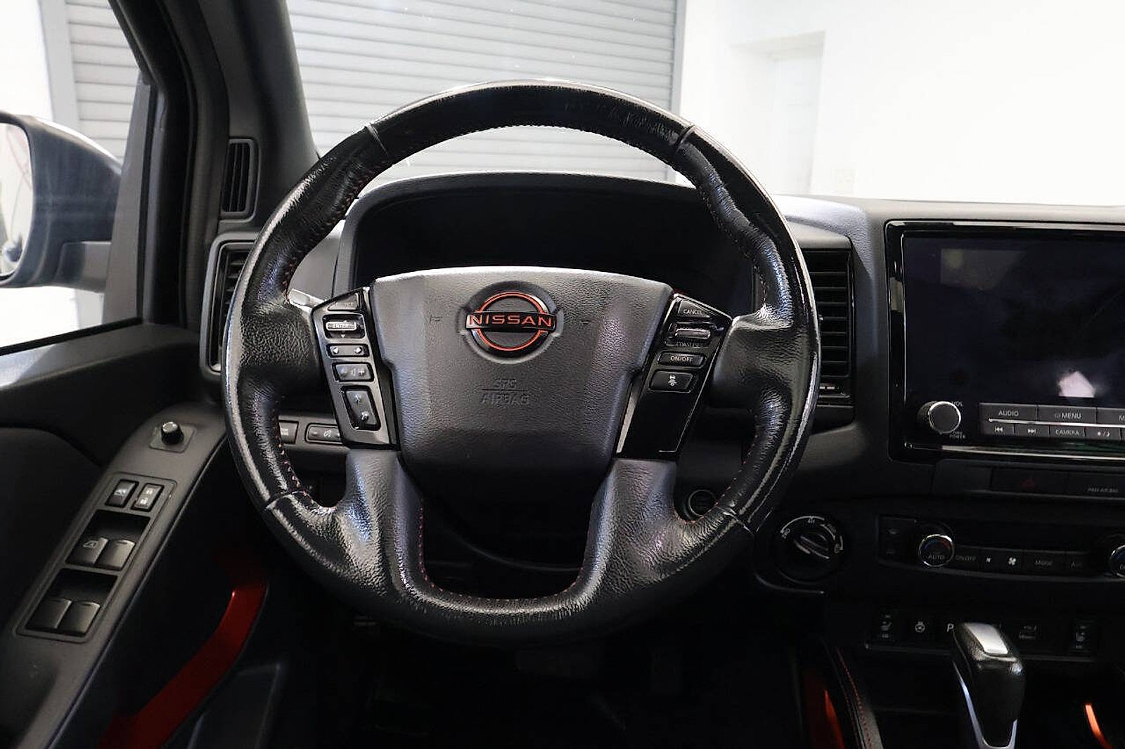 Used 2023 Nissan Frontier PRO-4X w/ Pro-4X Premium Package AWD/4WD image 21