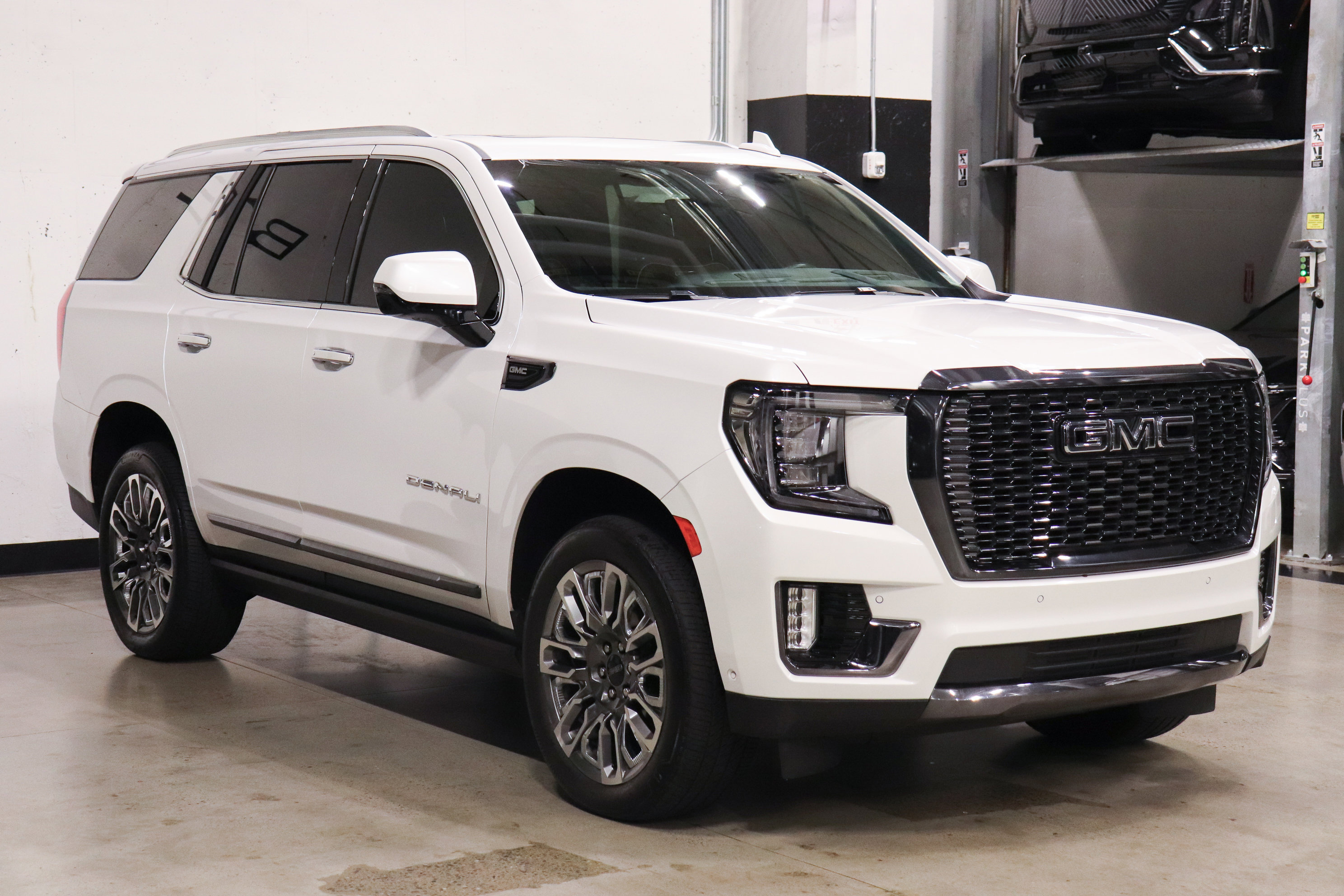 Used 2023 GMC Yukon Denali Ultimate image 7