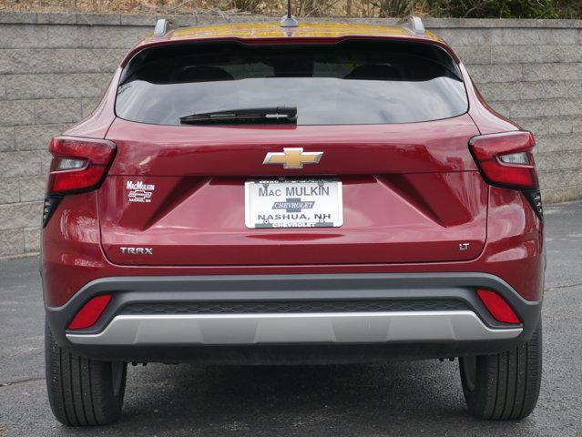 Certified 2024 Chevrolet Trax LT w/ Driver Confidence Package FWD image 5