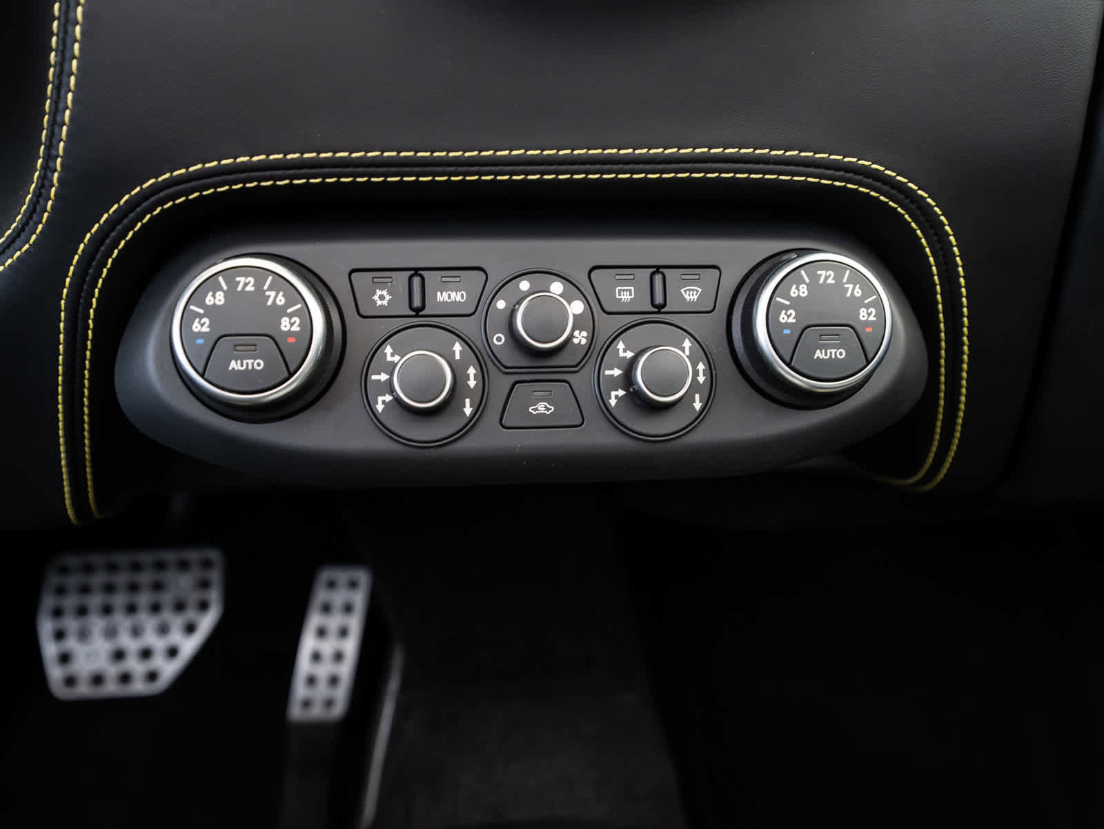 Used 2014 Ferrari 458 Spider image 22