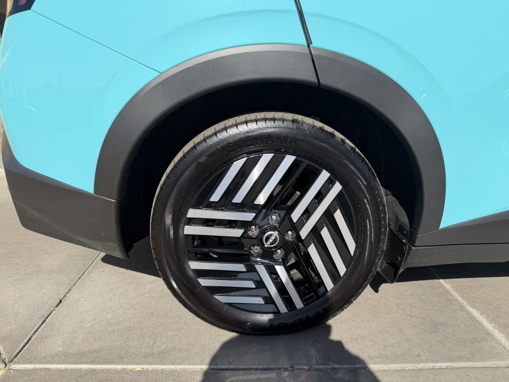 Used 2026 Nissan Leaf SV+ w/ Floor Mat Package (SV+) FWD image 15