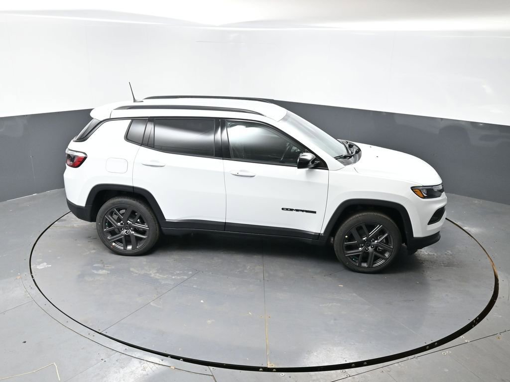 New 2026 Jeep Compass Latitude image 28