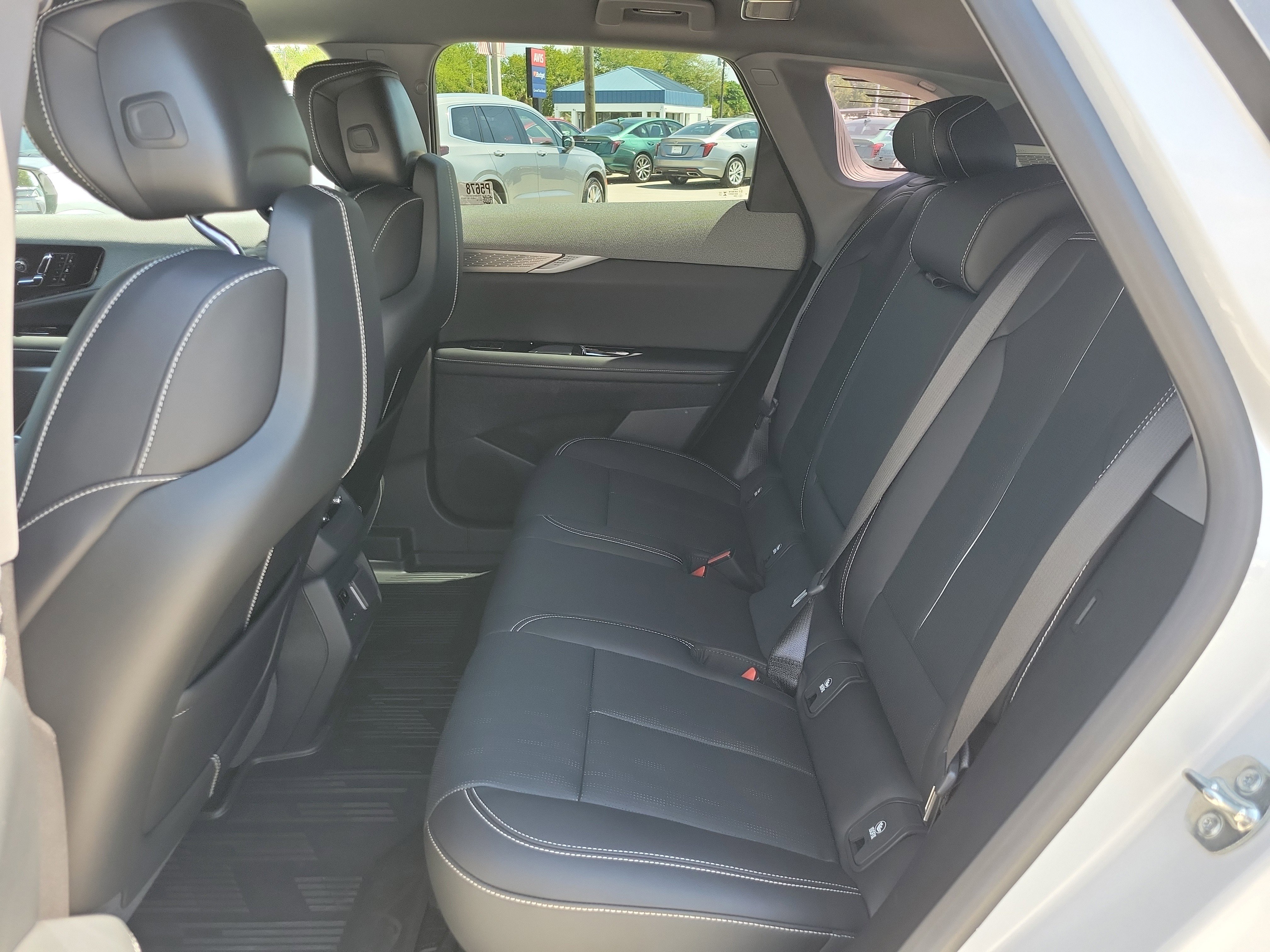 Certified 2025 Cadillac Optiq Luxury 2 w/ LPO, Floor Liner Package image 17