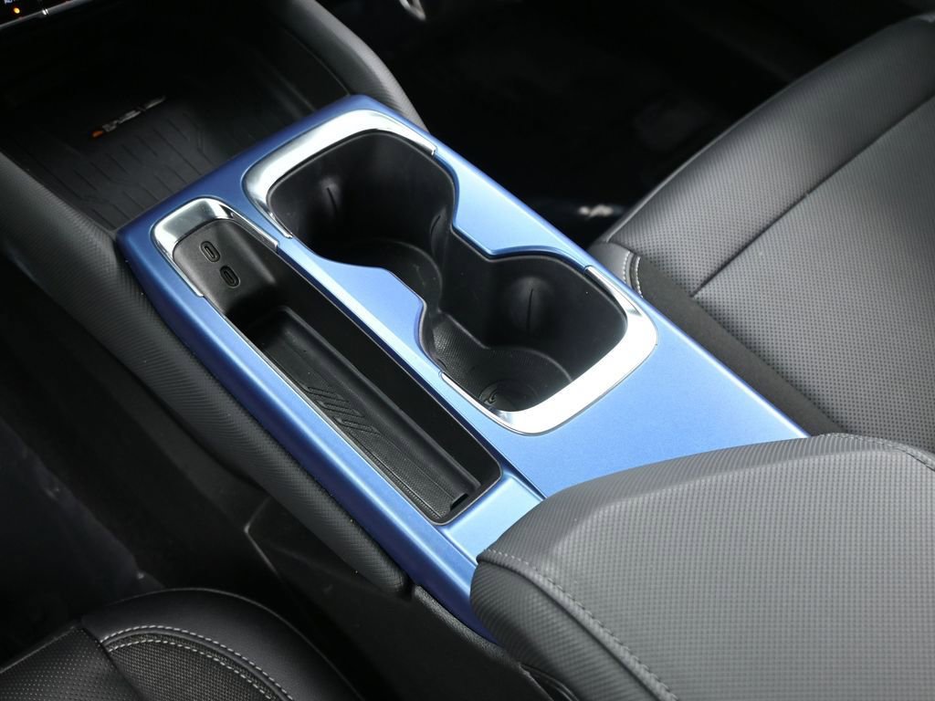 Used 2025 Chevrolet Equinox EV LT w/ Convenience Package image 28