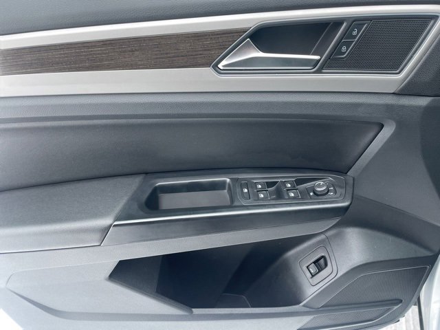 Used 2019 Volkswagen Atlas SE w/ Towing Package image 11