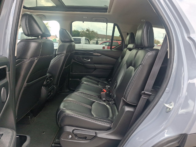 Used 2023 Honda Pilot Touring image 13