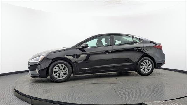 Used 2019 Hyundai Elantra SE w/ Cargo Package FWD image 3