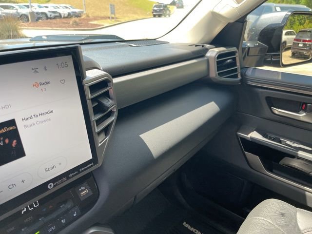 Used 2024 Toyota Tundra Limited AWD/4WD image 28