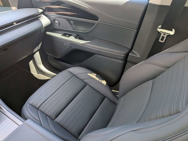 New 2026 Lincoln Nautilus Reserve w/ Jet Appearance Package AWD/4WD image 16