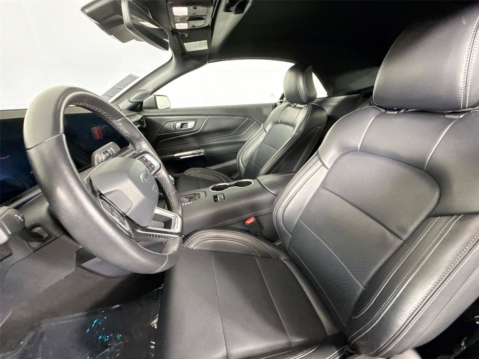 Used 2025 Ford Mustang Premium RWD image 3
