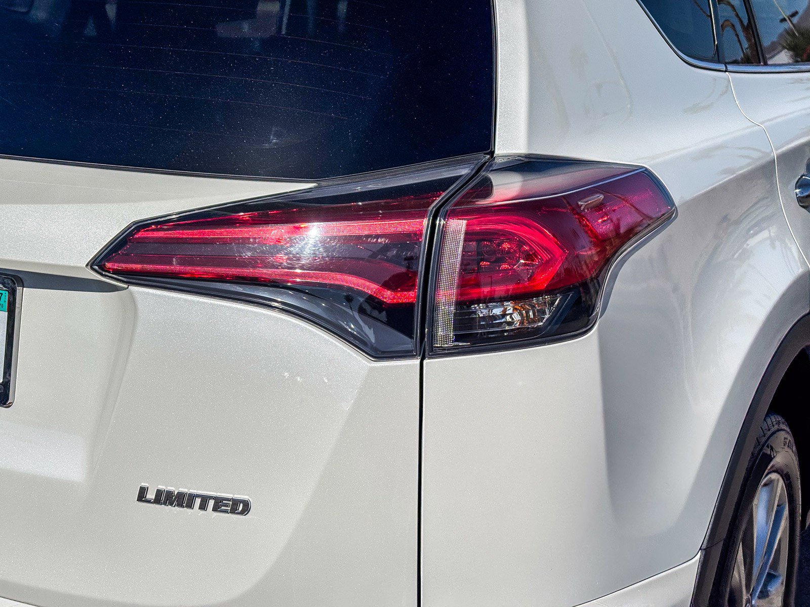 Used 2017 Toyota RAV4 Limited w/ Preferred Accessory Package FWD image 8