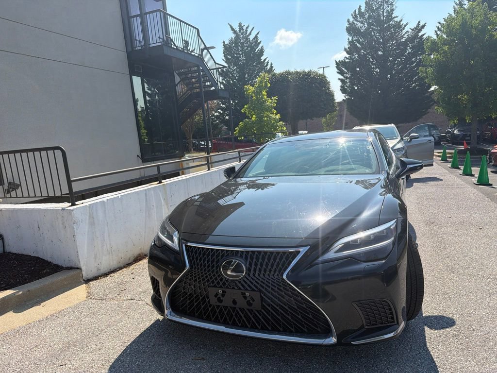 Used 2023 Lexus LS 500 AWD w/ Luxury Package image 2