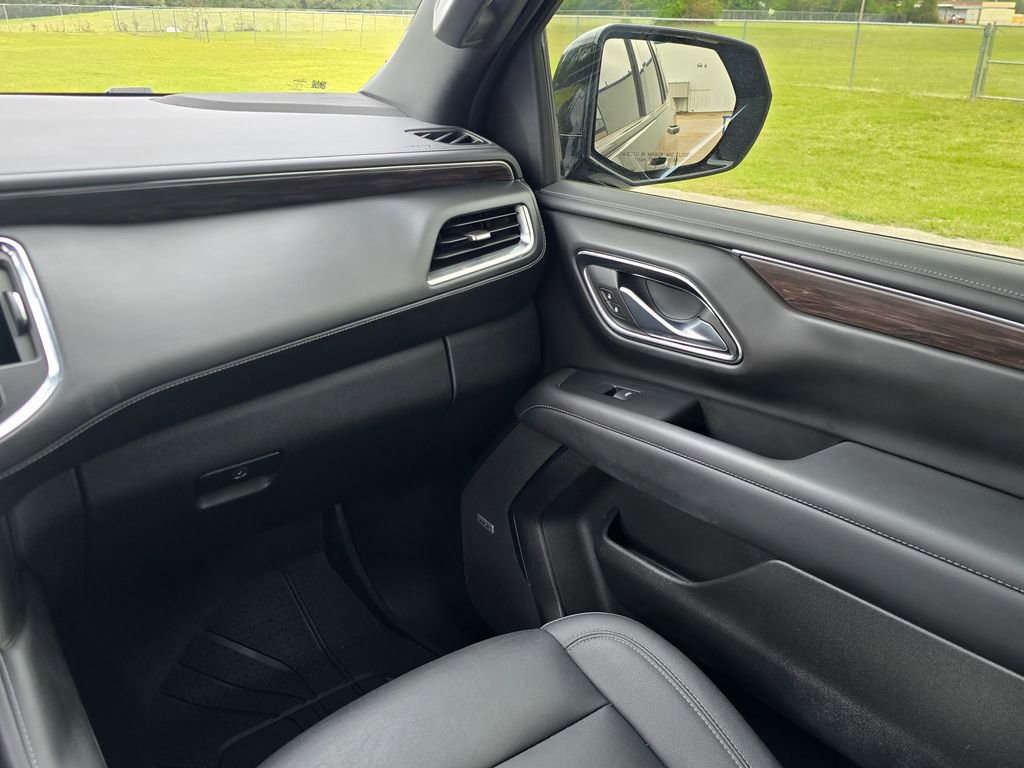 Used 2024 Chevrolet Tahoe Z71 w/ Luxury Package image 22