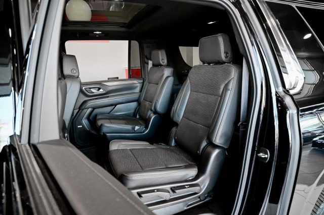 Used 2024 Chevrolet Suburban High Country AWD/4WD image 18