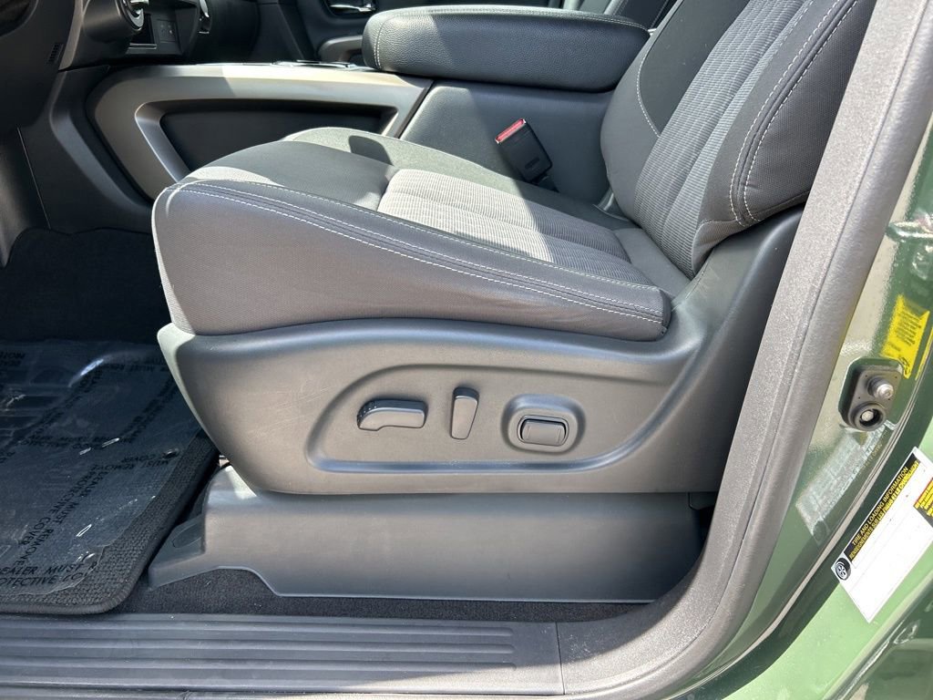 Certified 2024 Nissan Titan SV w/ SV Bronze Edition Package image 18