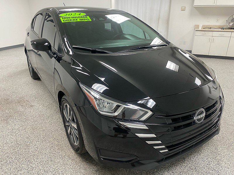 Used 2024 Nissan Versa S w/ S Plus Package image 3