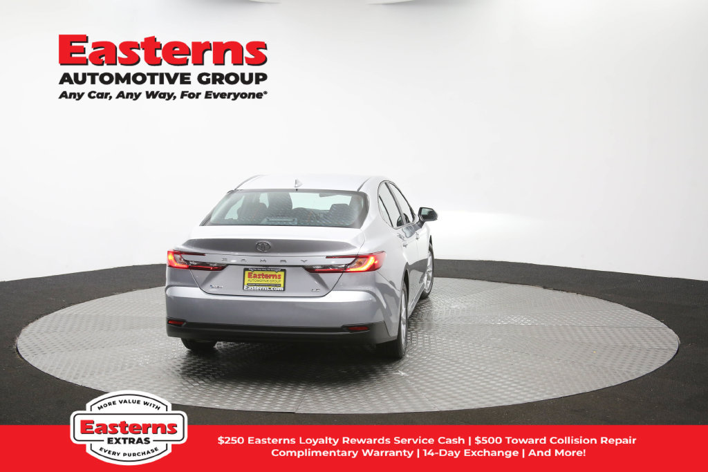 Used 2025 Toyota Camry LE FWD image 39