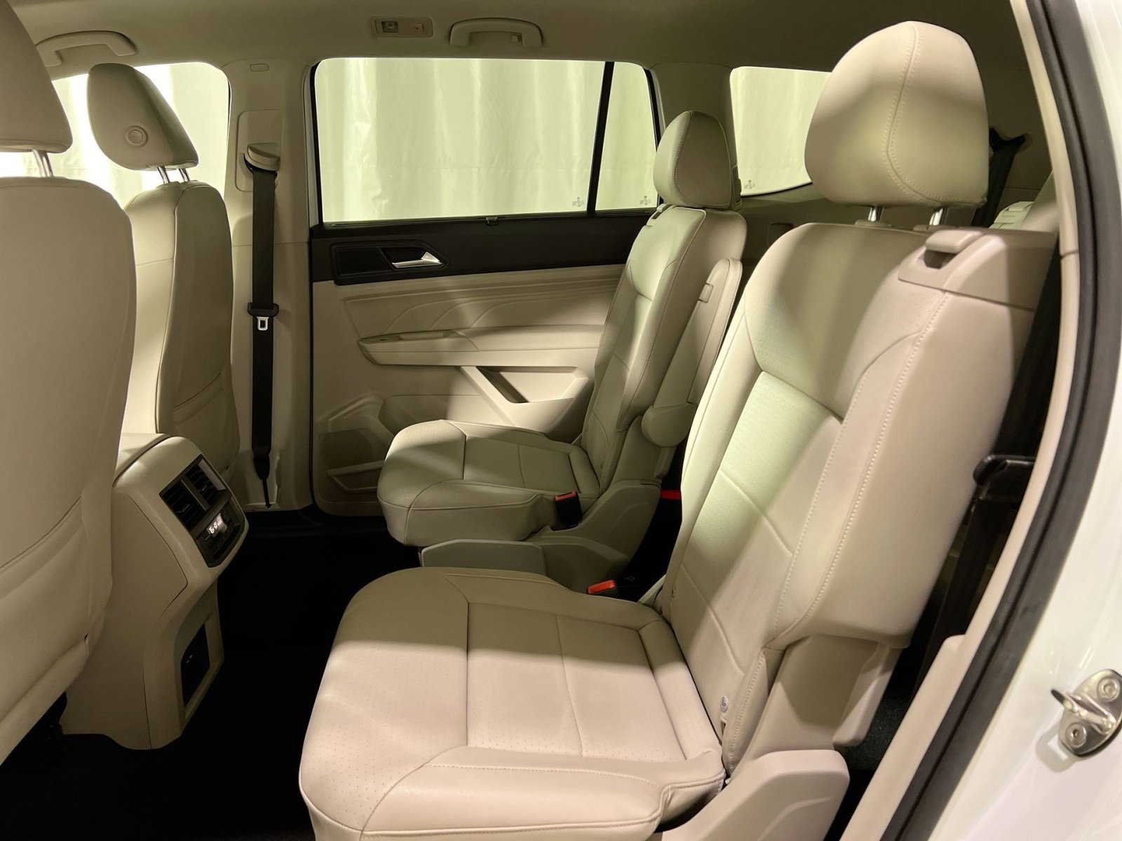 Used 2021 Volkswagen Atlas SE image 25