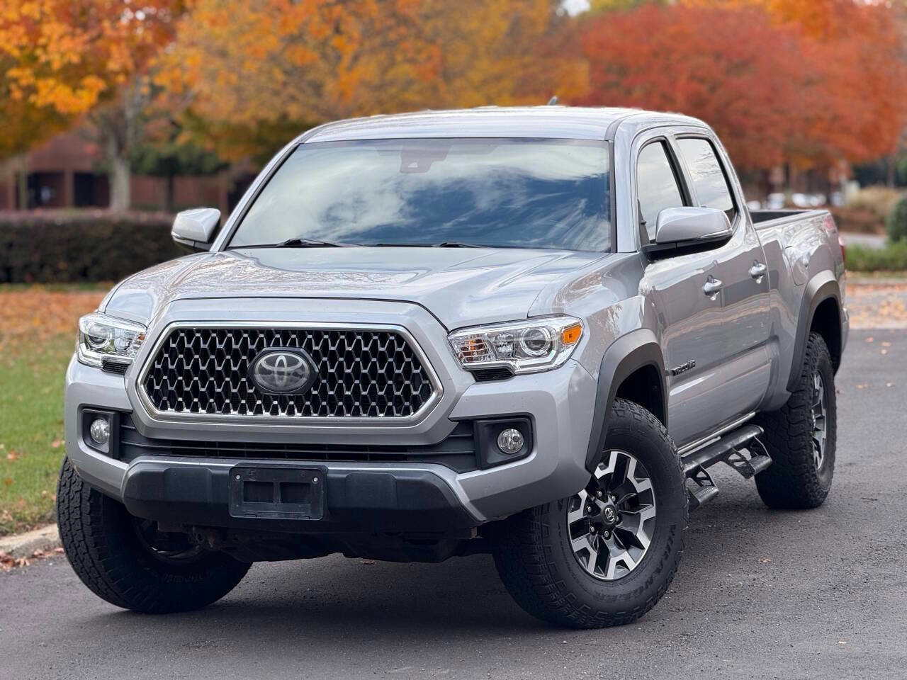 Used 2019 Toyota Tacoma TRD Off-Road image 1