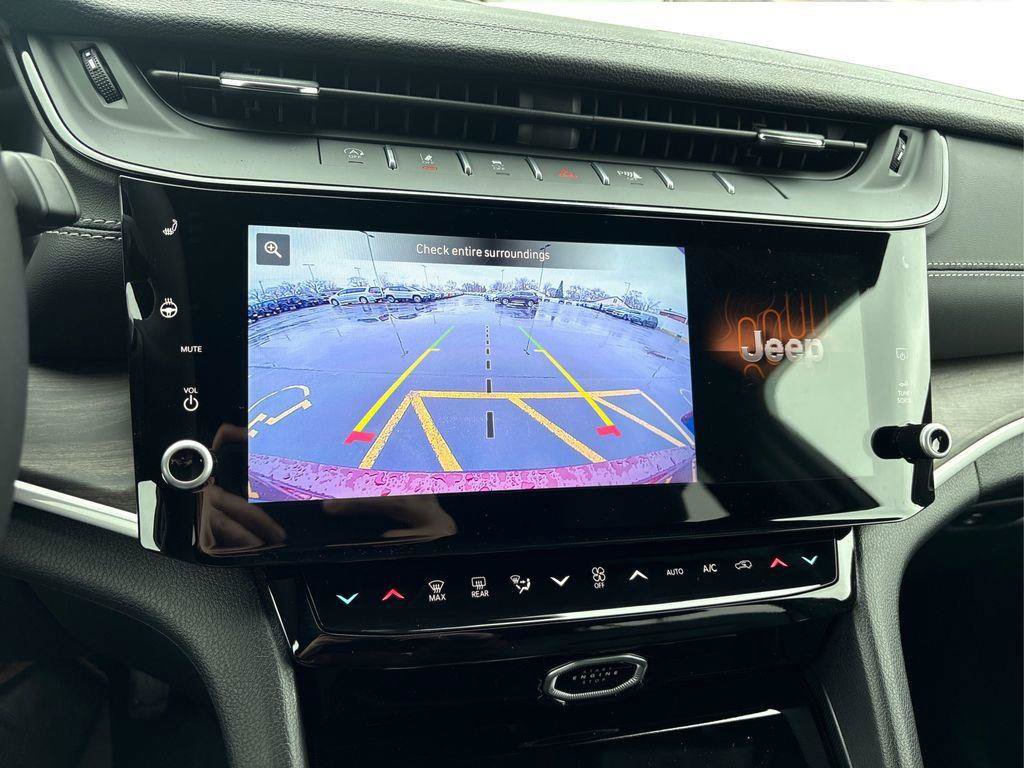 New 2026 Jeep Grand Cherokee L Limited w/ Limited Altitude Package AWD/4WD image 27