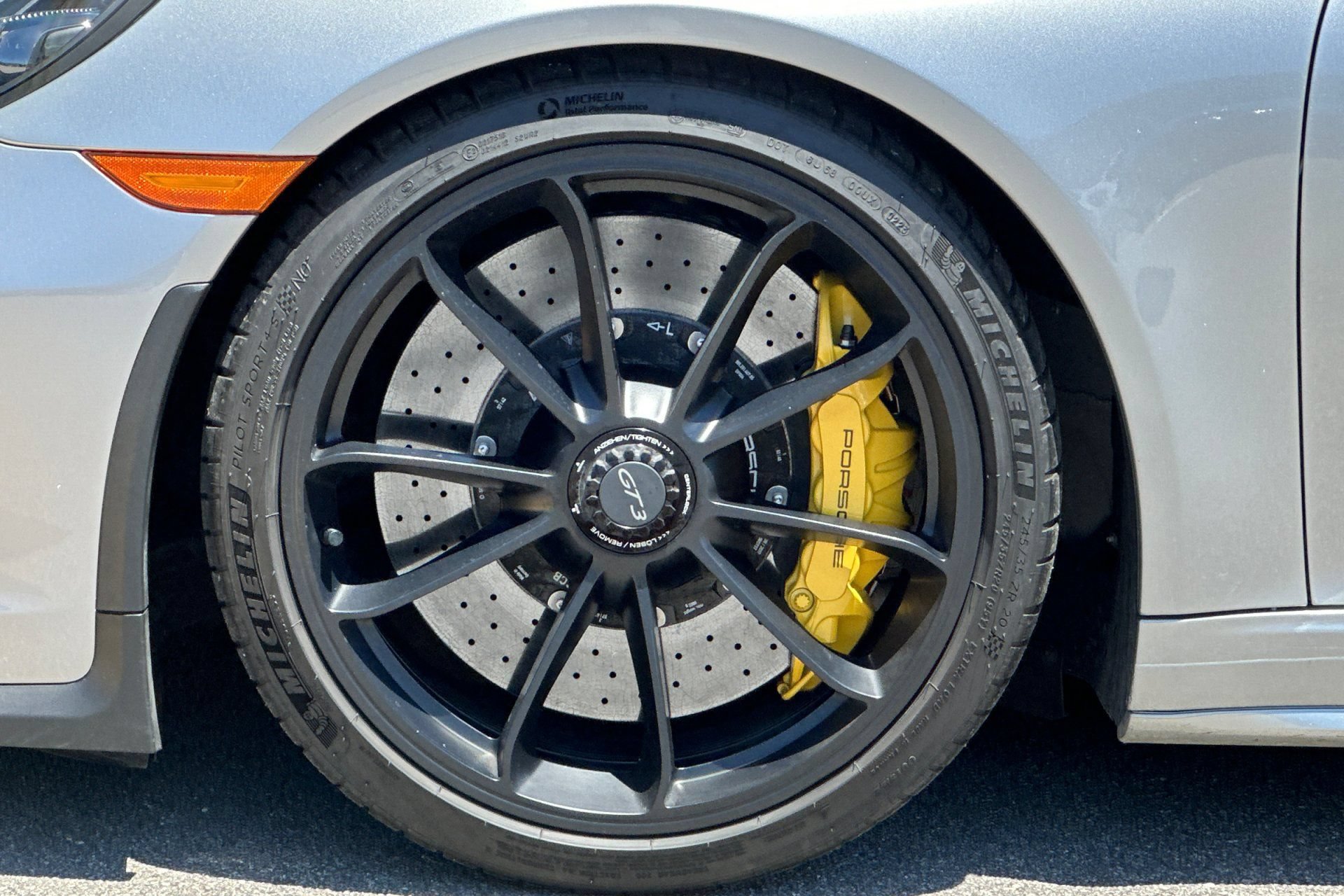Used 2018 Porsche 911 GT3 RWD image 43