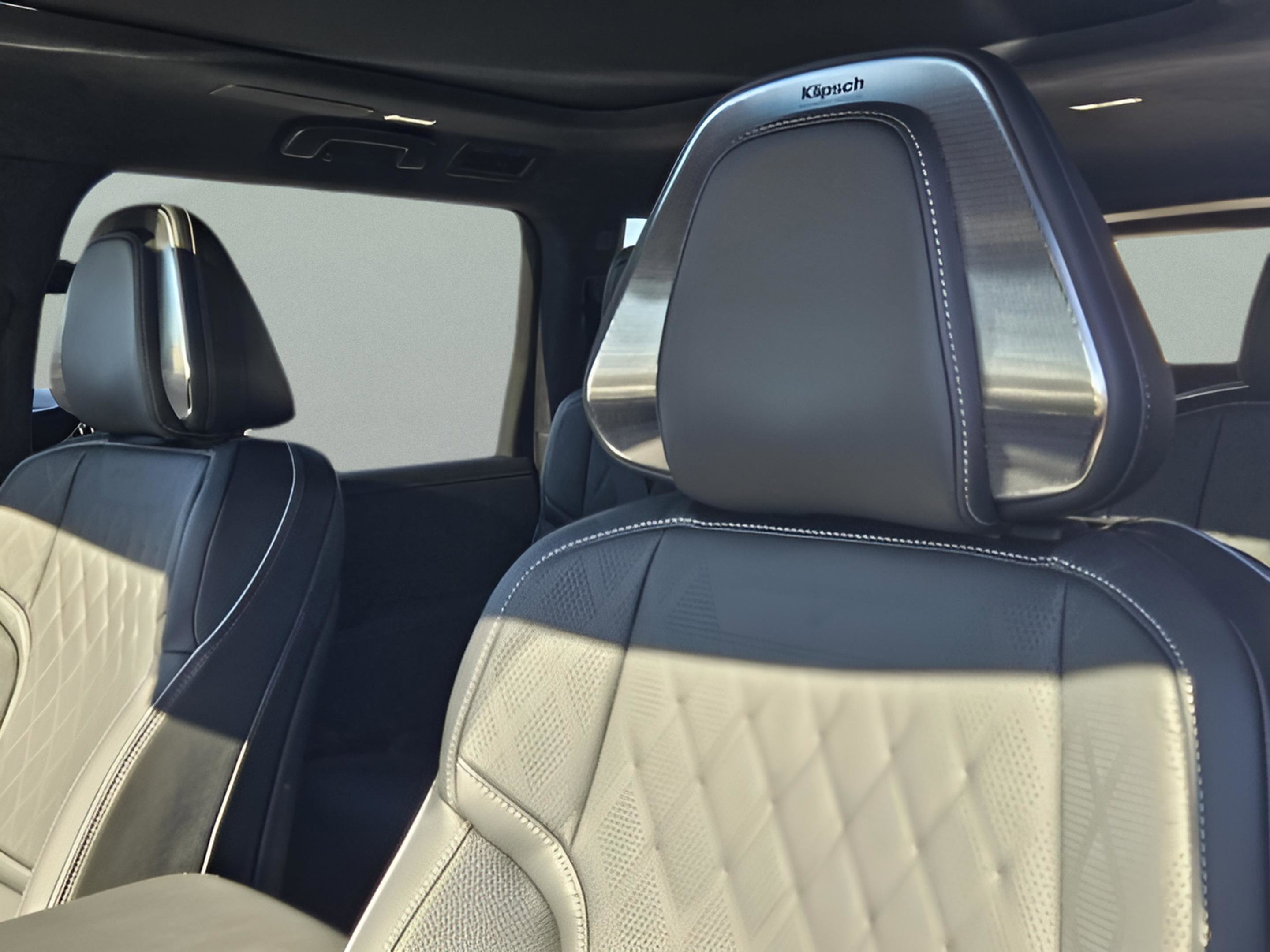 New 2026 INFINITI QX80 Autograph w/ Premium Cargo Package image 13