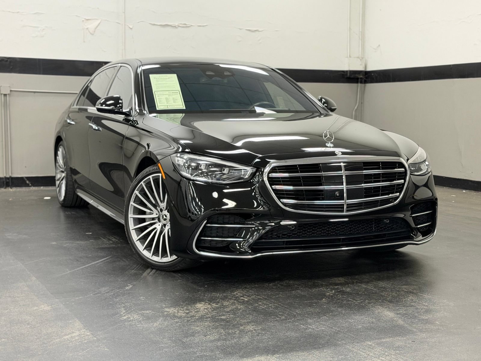 Certified 2022 Mercedes-Benz S 500 4MATIC image 2